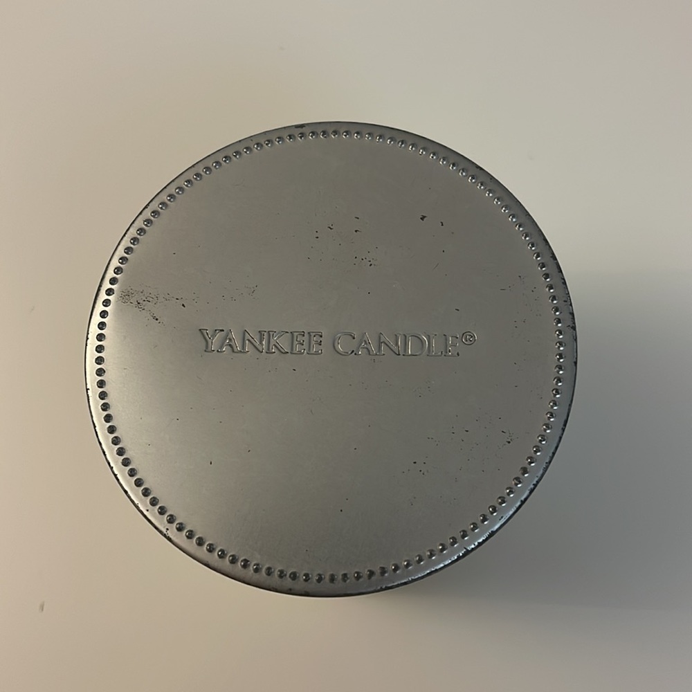 Yankee Candles 11.5 OZ (326g) - Picture 2 of 3